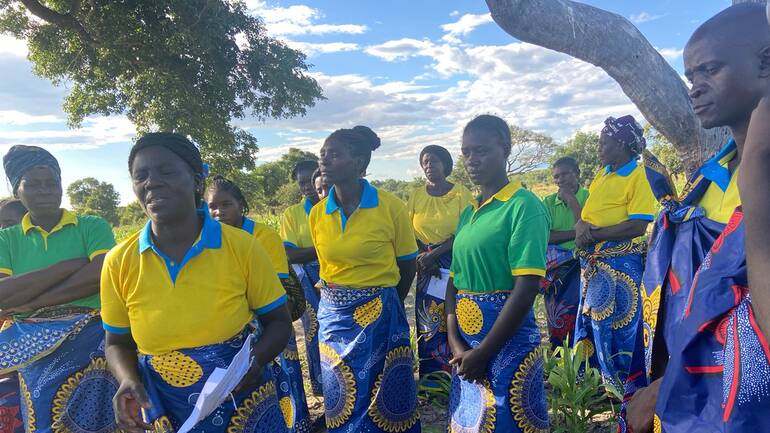 Frauen aus dem Senanga-Distrikt in Sambia beim Projekt „Samen der Hoffnung“ (Seeds of Hope)