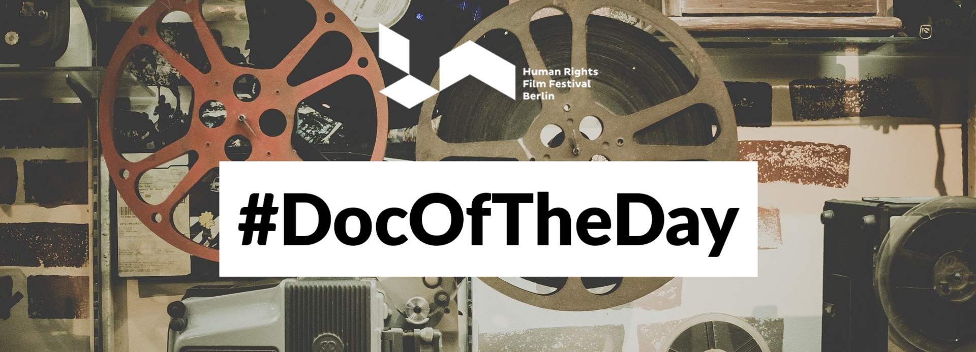 Banner mit Hashtag #DocOfTheDay Banner mit Hashtag #DocOfTheDay