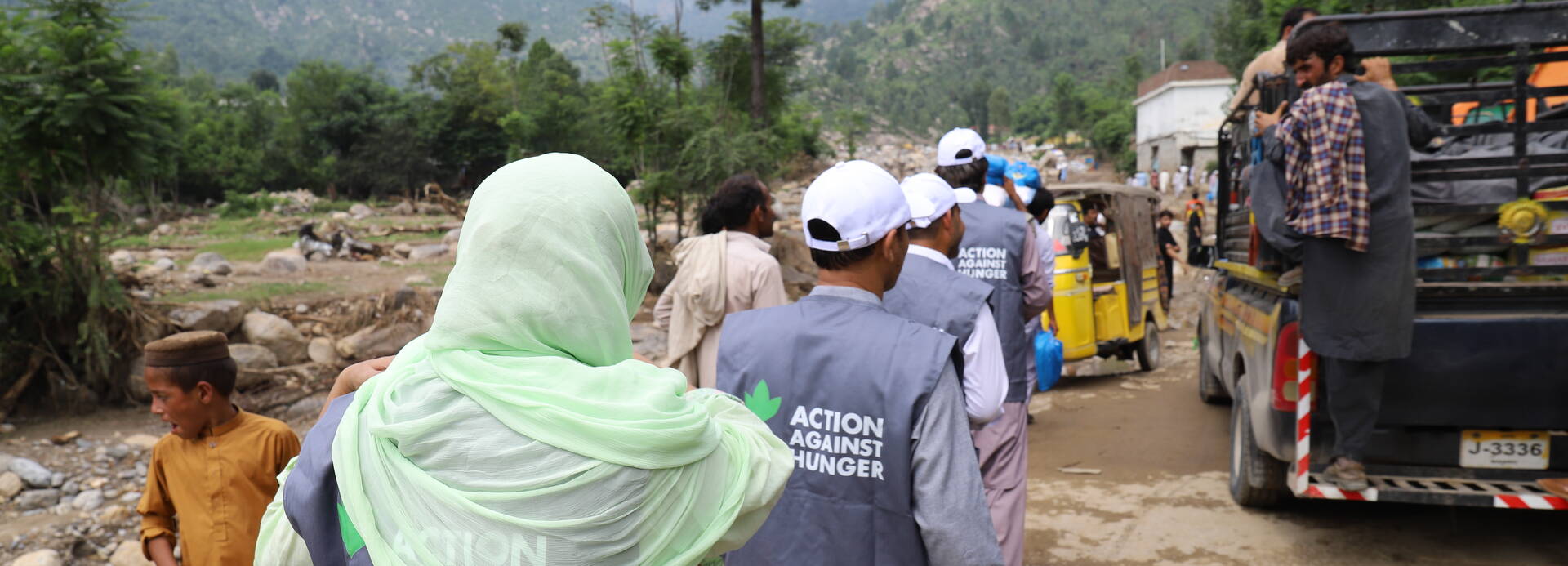 Mitarbeitende von Aktion gegen den Hunger leisten Hilfe in Pakistan Mitarbeitende von Aktion gegen den Hunger leisten Hilfe in Pakistan