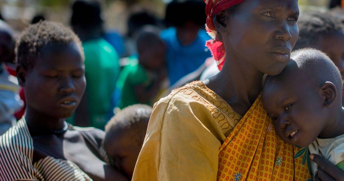 Deutscher Hungerhaken wird im Freien durch gefickt Deutscher Hungerhaken wird im Freien durch gefickt