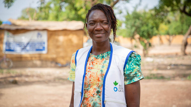 Fatimata Drabo ist Gesundheitshelferin bei Aktion gegen den Hunger in Burkina Faso und hat sich auf mentale Gesundheit und psychosoziale Hilfe spezialisiert.