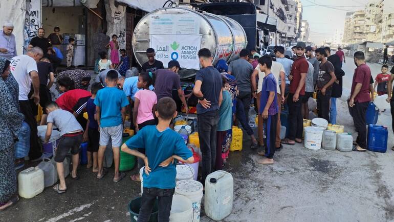 Wasserversorgung mit LKW in Gaza Wasserversorgung mit LKW in Gaza durch Aktion gegen den Hunger