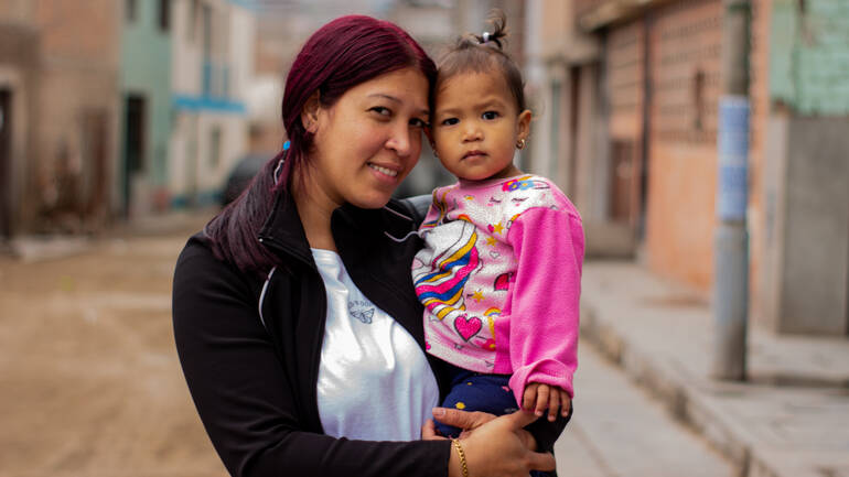 Mutter und Kind auf der Flucht aus Venezuela Mutter und Kind auf der Flucht aus Venezuela