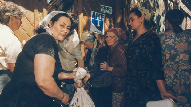 Nahrungsmittelverteilung in Tschetschenien 1995