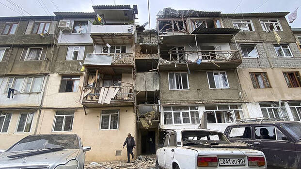 Ein zerstörtes Gebäude in Bergkarabach