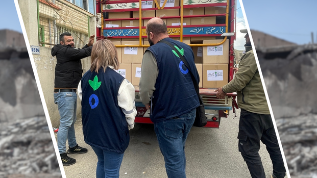 Collage: Mitarbeitende von Aktion gegen den Hunger im Libanon entladen Nothilfe-Pakete / zerstörte Gebäude